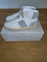 Collegium Pillar Destroyer Platinum Suede