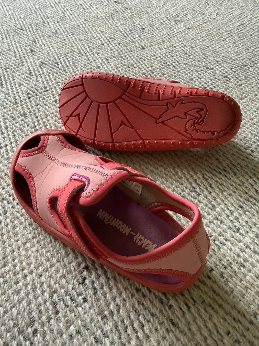 Scarpe per ragazzi: Wasserschuhe/ Sandalen – Usato da Wil SG venduto da stonechat 1