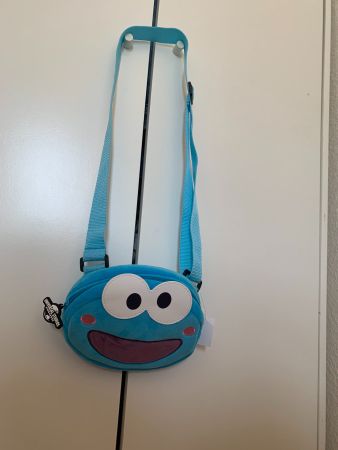 universal studios sesame street Cookie Monster crossbody bag