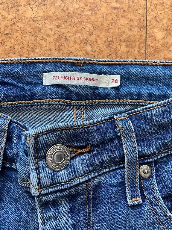 Jeans: Levis Jeans Grösse 26 – Usato da Bern venduto da RamonaSteiner 3