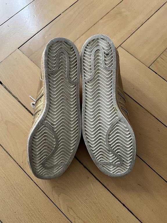Adidas Scarpe da uomo: Adidas Superstar 80s Metallic Pack – Usato da Zürich venduto da misscheeky 2