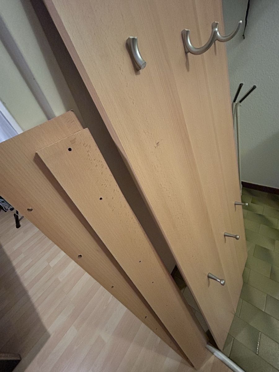 Specchi: Entryway Coat Rack with Mirror – Usato da Basel venduto da mac_z7c7 2