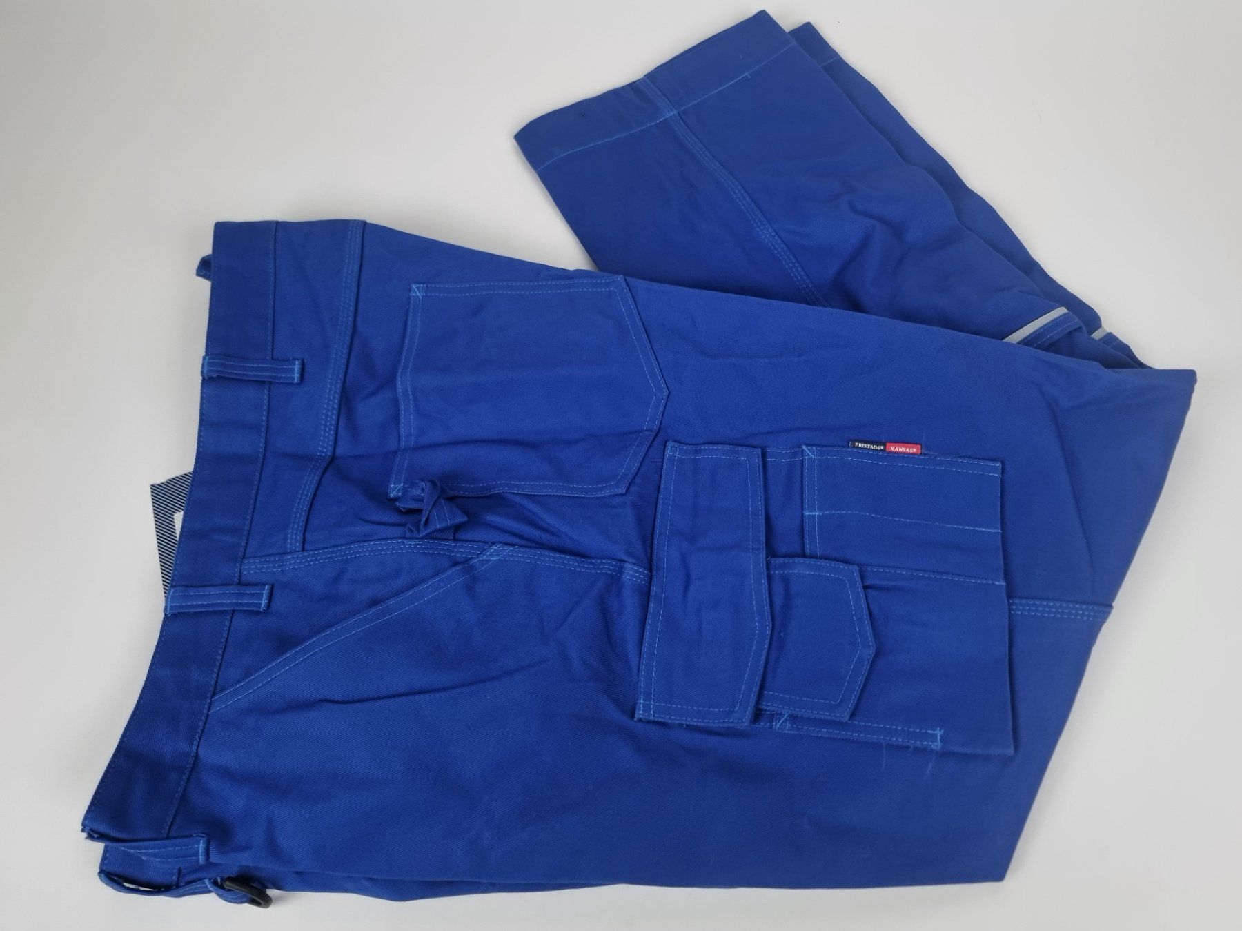 Pantalons: Blaue Arbeitshose – D'occasion à Urtenen-Schönbühl par Restwert_Schoenbuehl 1