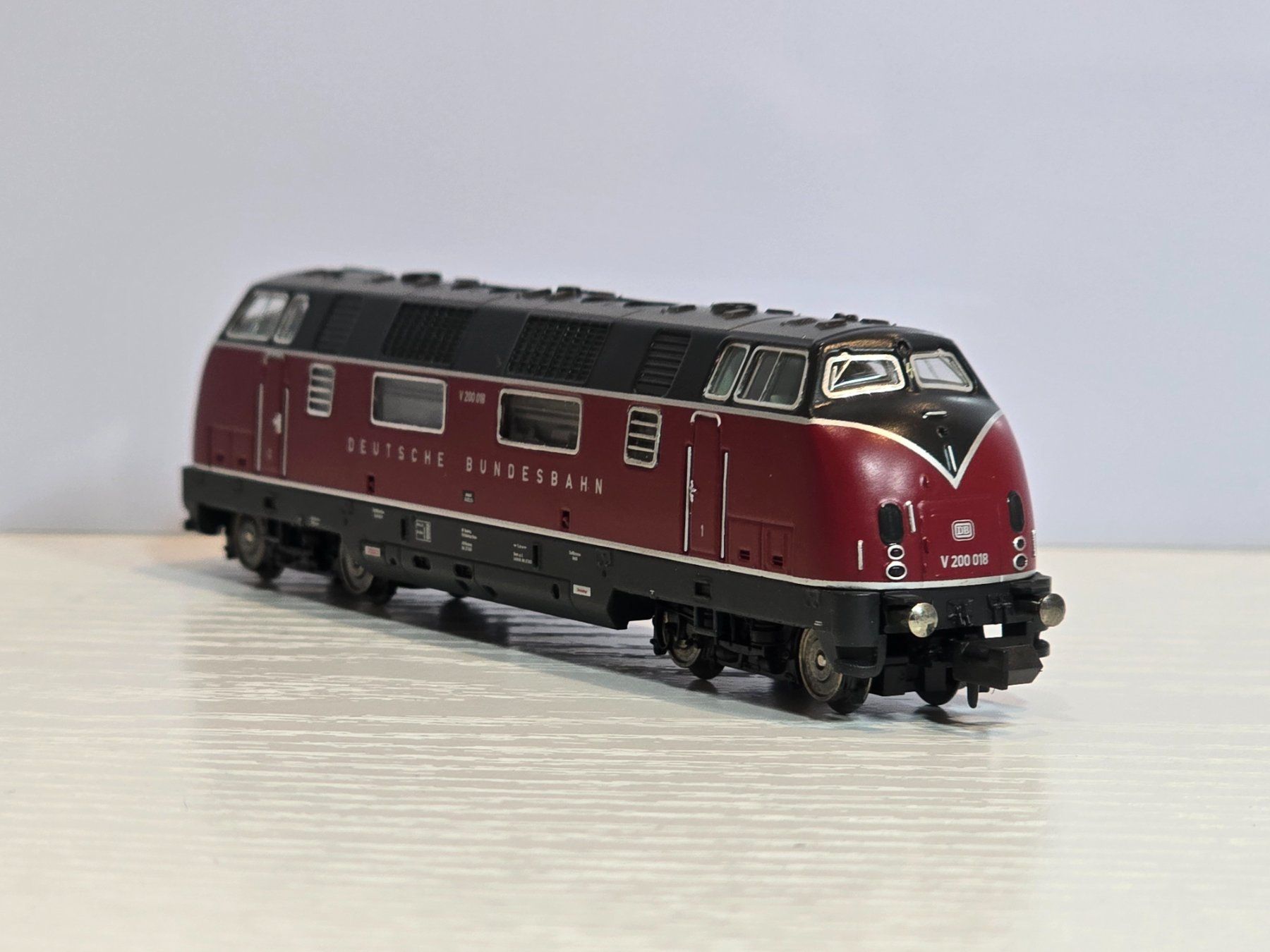 Trix Modellini di ferrovie: Trix, 12402, DB, V 200, mit Schnittstelle, Vitrine – Nuovo (secondo la descrizione) da Kloten venduto da Nicola2 3