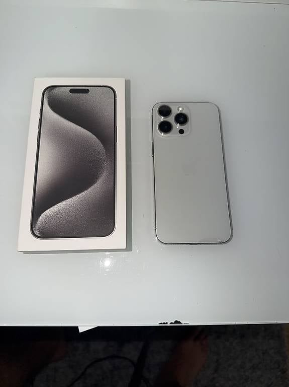 Handys / Smartphones: Apple iPhone 15 Pro Max 256GB White Titanium  – Gebraucht aus Hombrechtikon von ami_jdw8