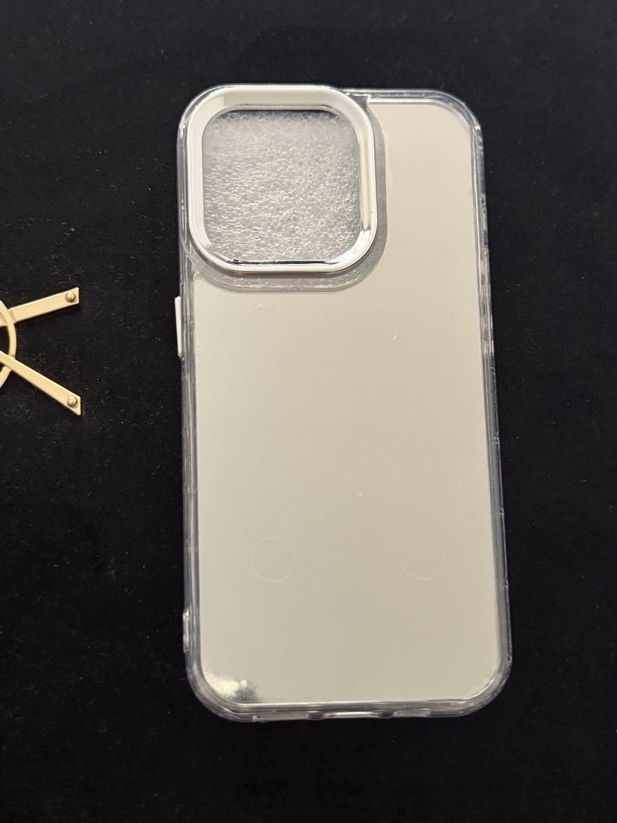Apple Cover & Protezioni schermo: iPhone 15pro Cover (Spiegel)  – Nuovo e nell'imballaggio originale da Wetzikon ZH venduto da tuna83