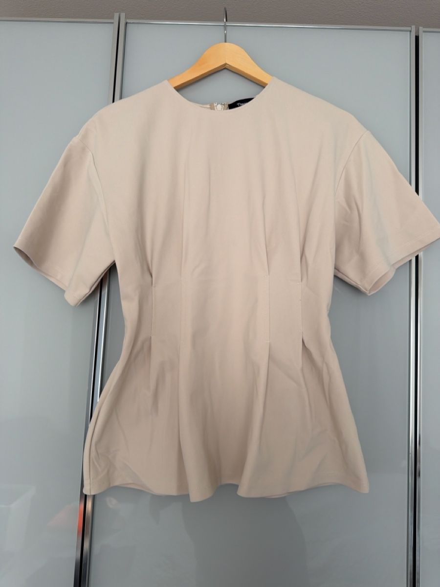 Theory T-shirt: Theory T-shirt – Usato da Dübendorf venduto da MariaS.
