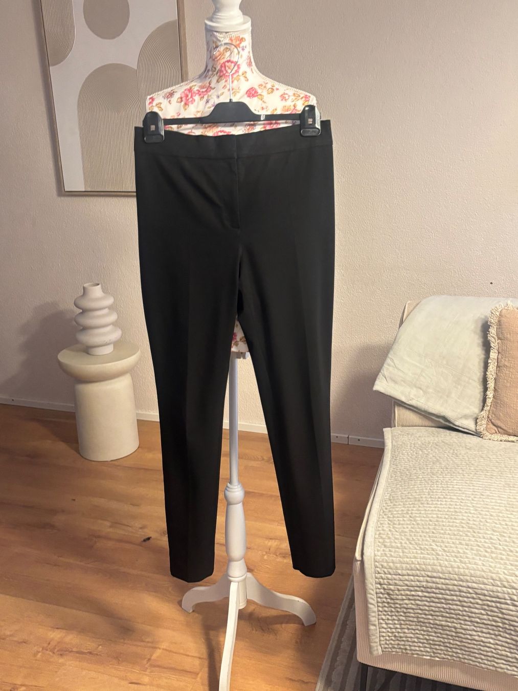 Cos Pantaloni: COS Black Pants – Usato da St. Margrethen SG venduto da dijanaO