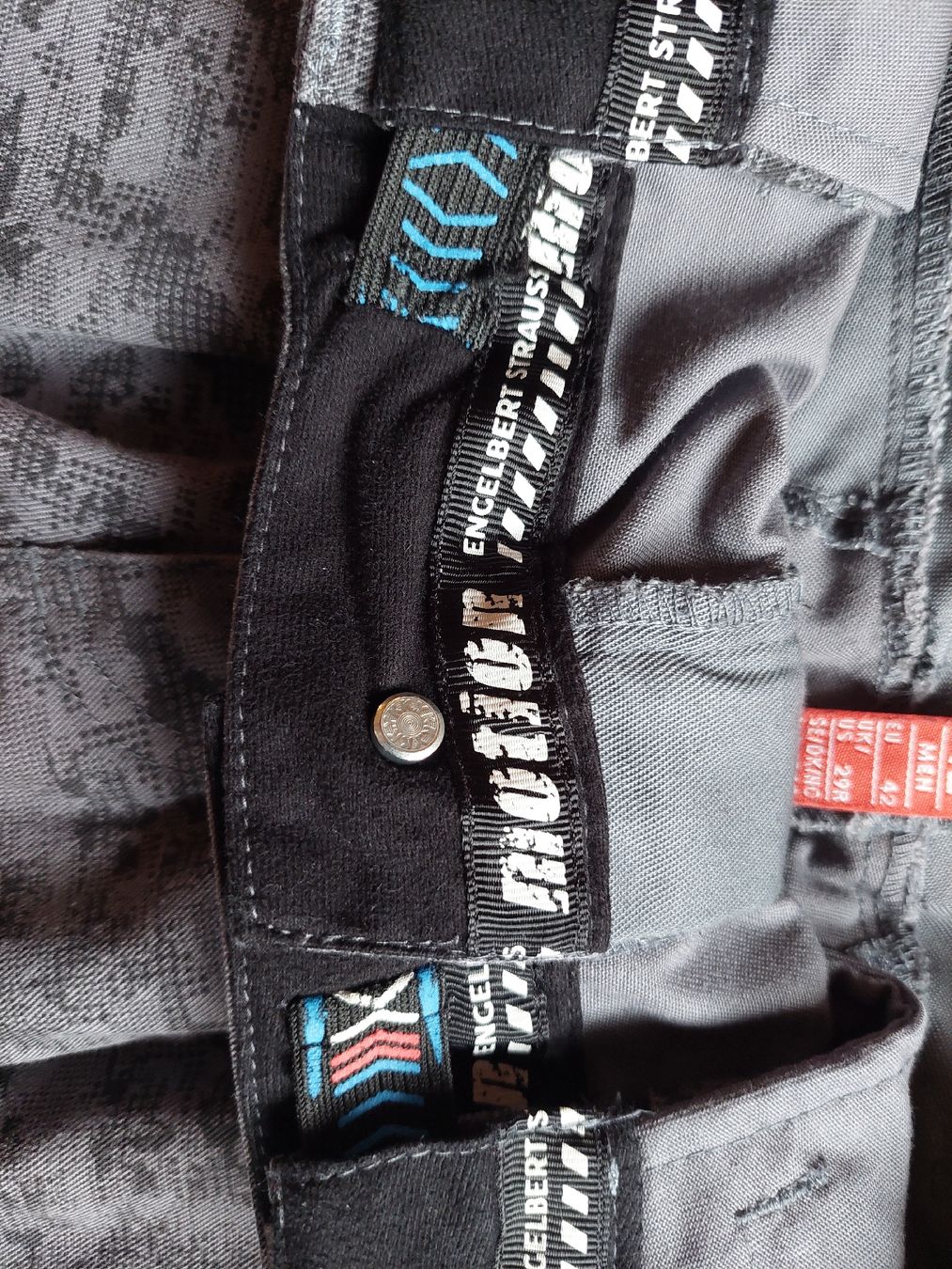 Engelbert Strauss Pantaloni: Engelbert Strauss Arbeitsshorts – Usato da Allschwil venduto da sneluk 3