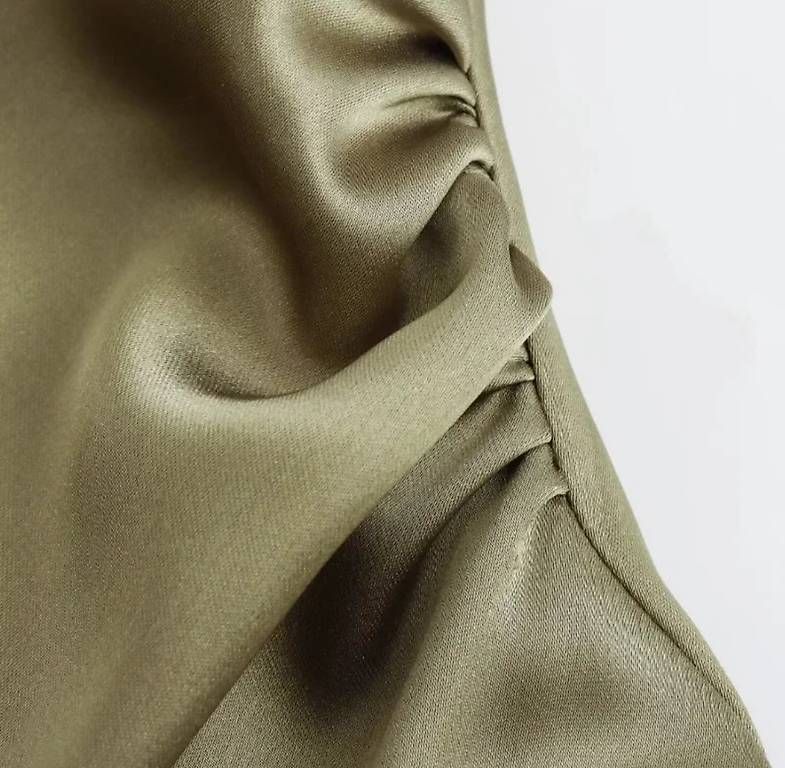 Vestiti: Ärmelloses Satin-Midikleid – Usato da Rotkreuz venduto da nic_h8xy 2