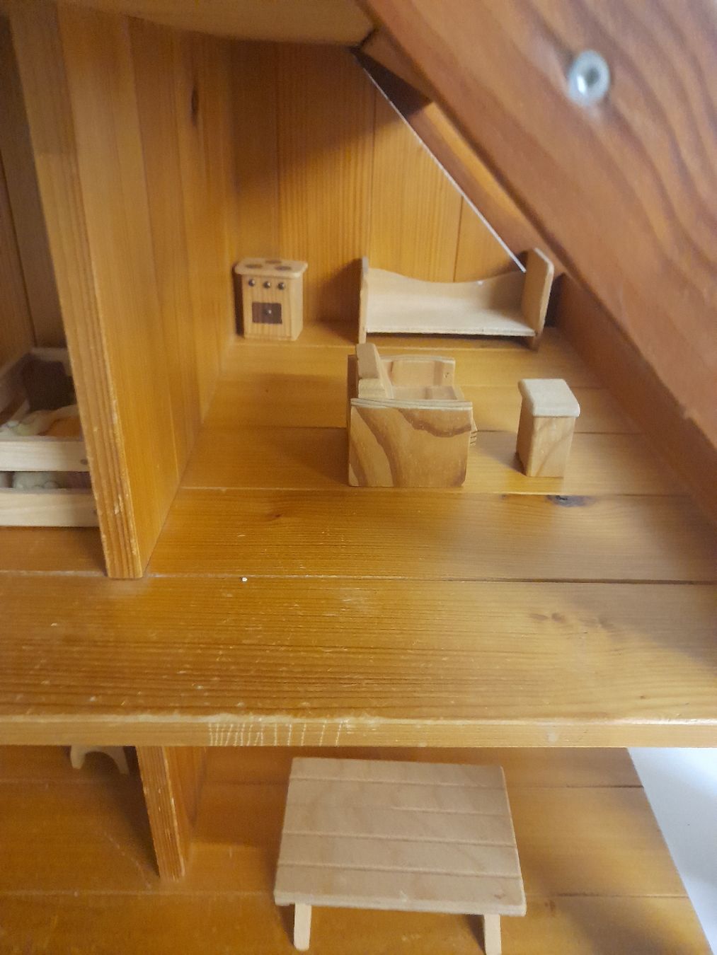 Case e mobili per bambole: puppenhaus aus holz – Usato da Glattbrugg venduto da B_B 3