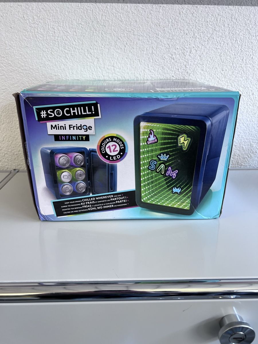 Frigoriferi: Seltener #SoChill Mini Fridge Infinity mit LED-Spiegel – Usato da ossingen venduto da maho888 3
