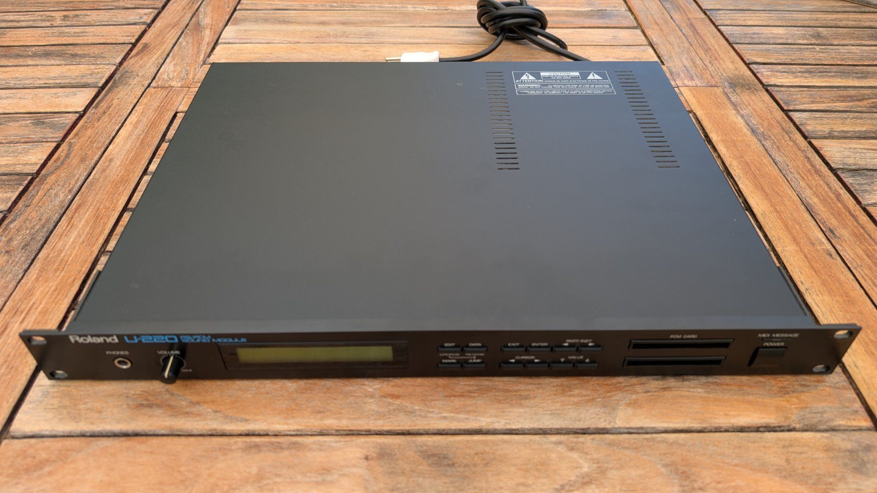 Roland Strumenti musicali: Roland U-220 – Usato da Valeyres-Rances venduto da Kobol 2