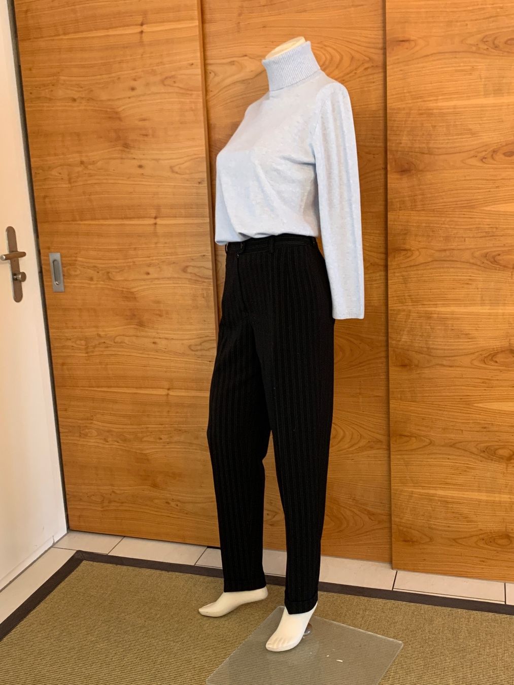 Hosen: Gestreifte Damen Business Hose – Gebraucht aus Unterägeri von Jr61 2