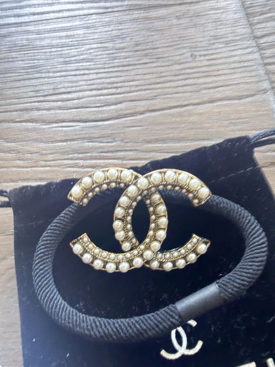 Chanel Accessori per capelli: Chanel vip hair tie – Nuovo (secondo la descrizione) da Melide venduto da Nikola-123 1