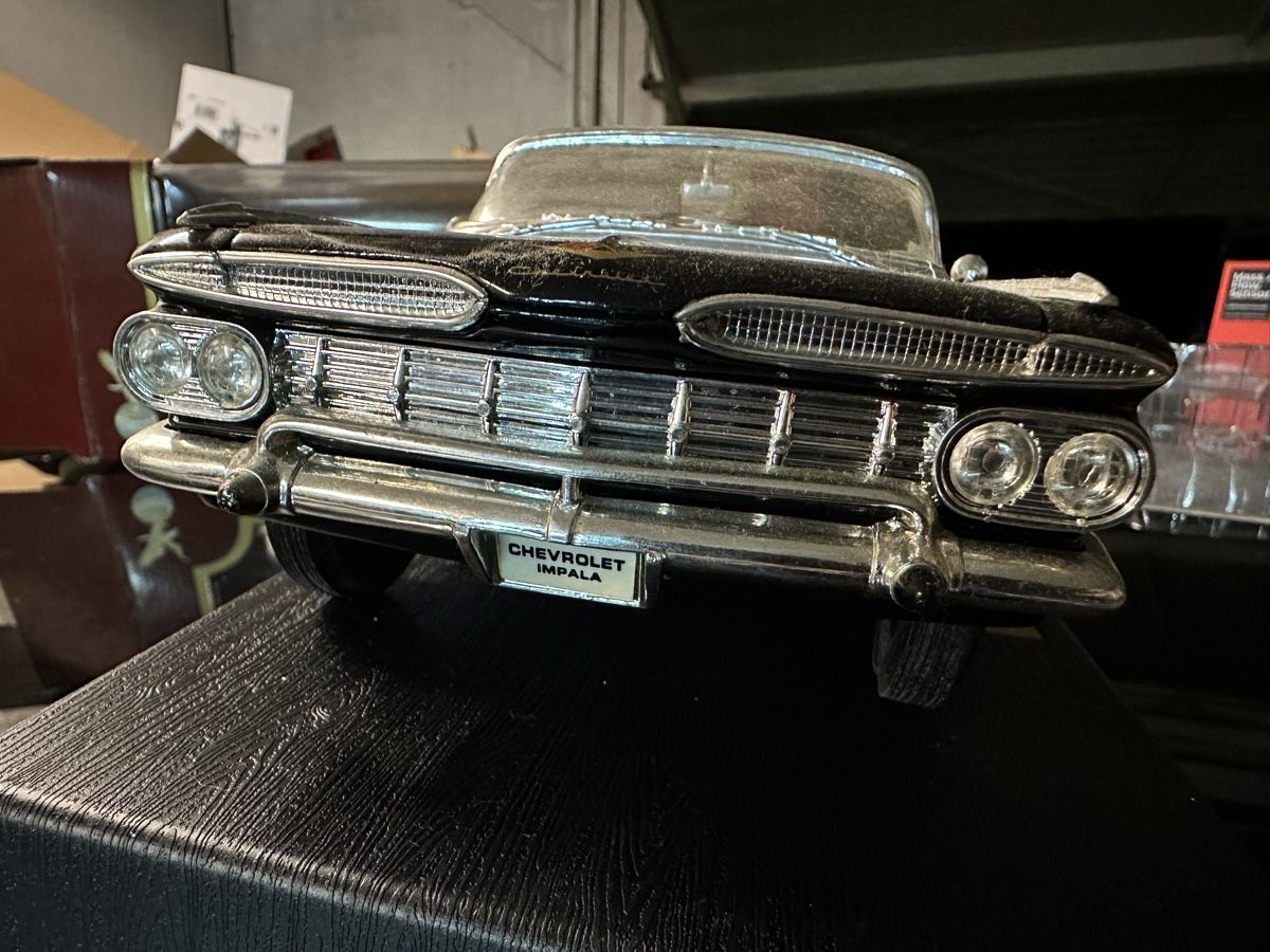 Chevrolet Modellini d'auto: Chevrolet Impala 1959 Cabrio Oldtimer classic – Nuovo (secondo la descrizione) da Reinach AG venduto da rares75