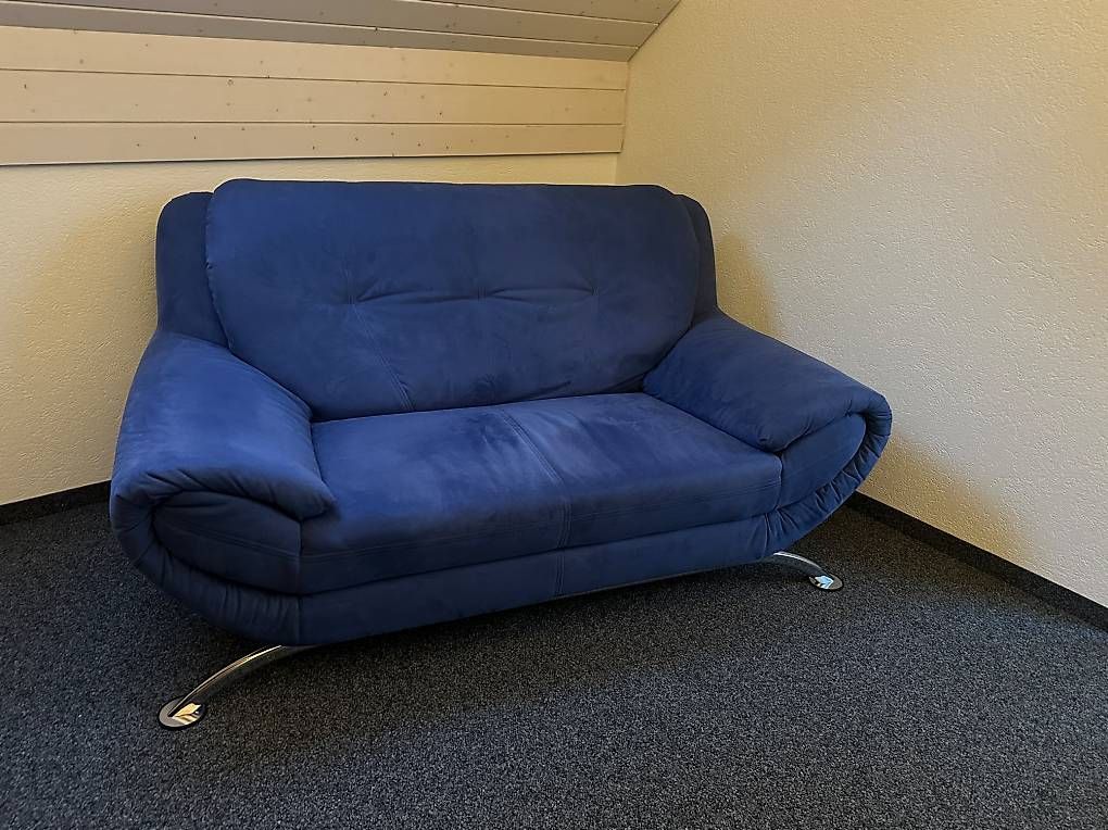 Divani: Sofagruppe bestehend aus 3er und 2er Sitzteil – Usato da Muhen venduto da sur03 1