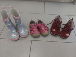 3 Paar Kinderschuhe Grösse 22