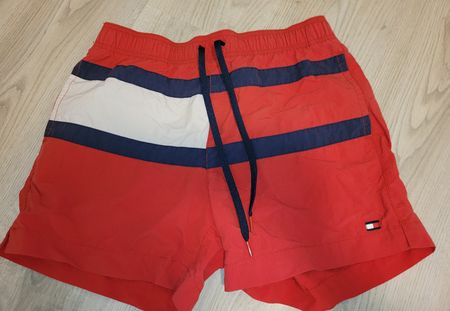 Badehose Tommy Hilfiger rot Grösse M guter Zustand