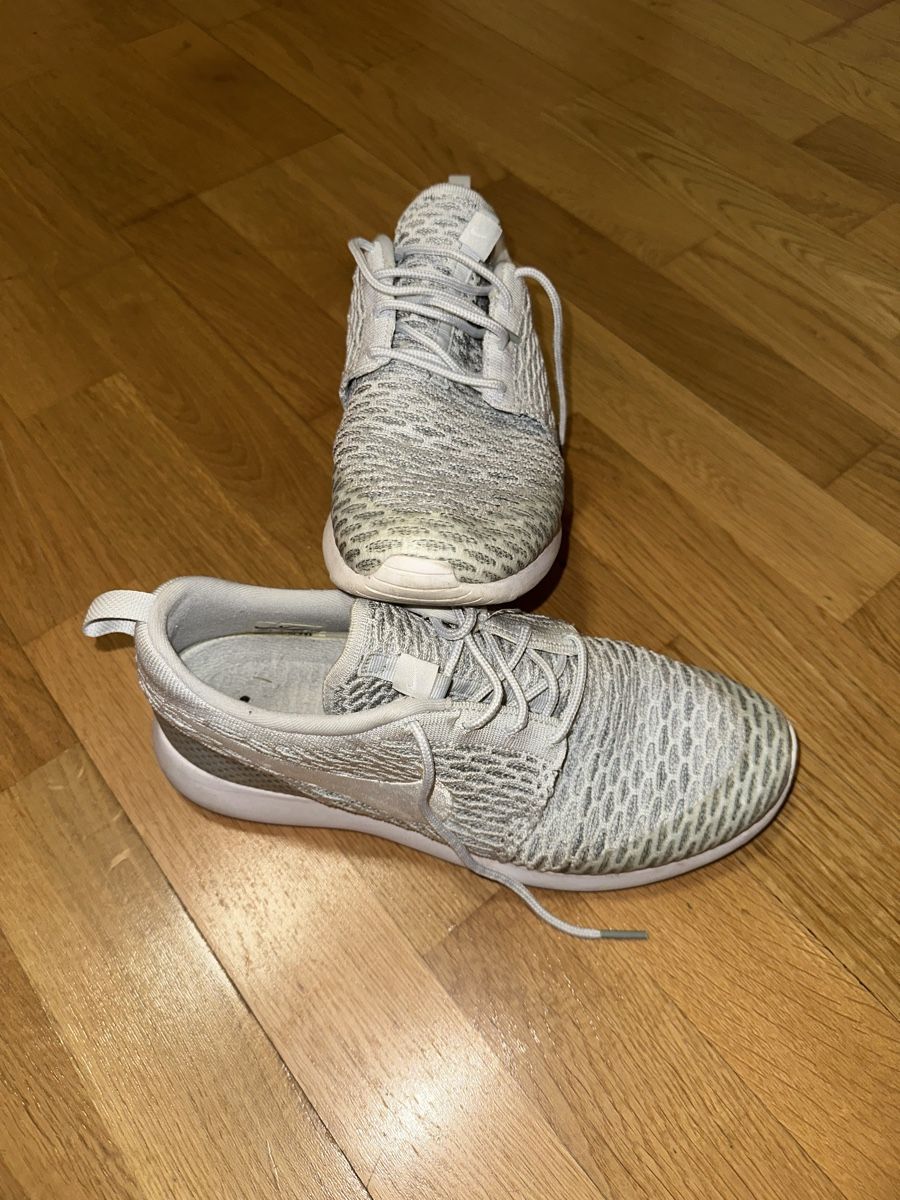 Nike Herrenschuhe: Nike Roshe Flyknit Silber-Weiss, Gr. 42.5 – Gebraucht aus Bern von rub_8mhx 4