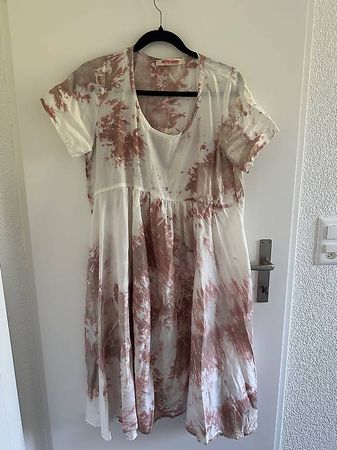 Kleid aus Seide