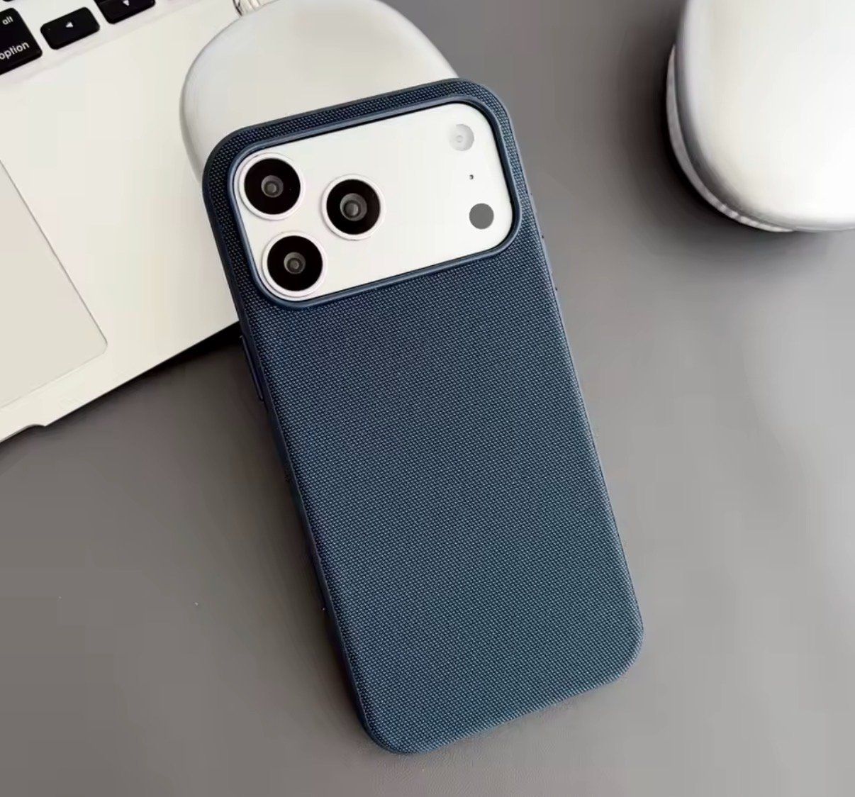 Apple Cover & Protezioni schermo: Coque iPhone 17 Pro Max Tech Woven MagSafe Luxe + Privacy – Nuovo e nell'imballaggio originale da Thônex venduto da BrYu 3