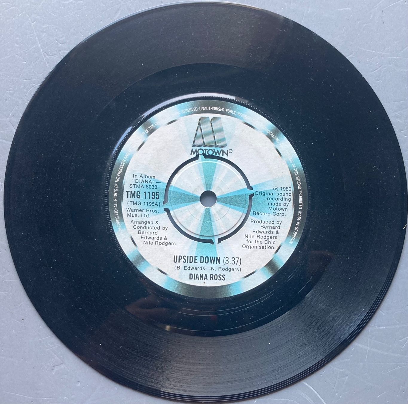 Vinyles: DIANA ROSS - UPSDIDE DOWN – D'occasion à Poliez-Pittet par Newtown-Records