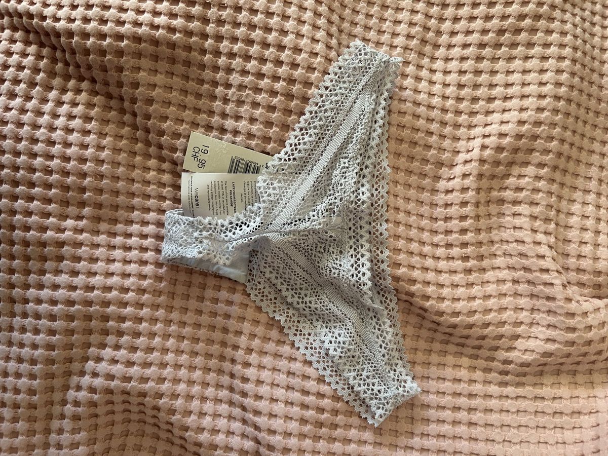 Etam Altra biancheria intima: String Dentelle Bleu Ciel Neuf avec Étiquette, Taille 34 – Nuovo e nell'imballaggio originale da Sion venduto da cle_8cd5 1
