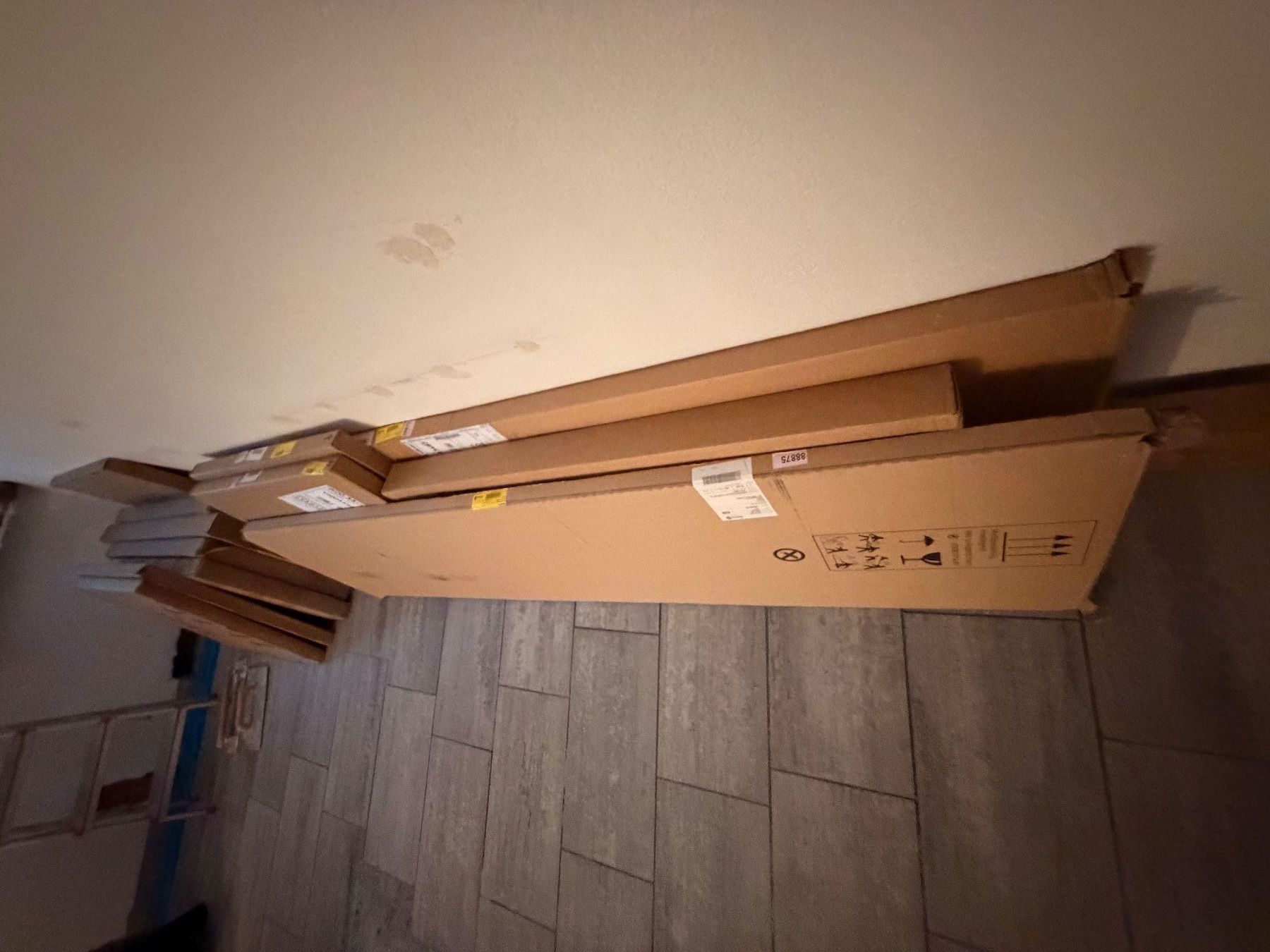 Schränke: Schwebentürenschrank, Original Verpackt – Neu und originalverpackt aus Niederurnen von Carbon21 3