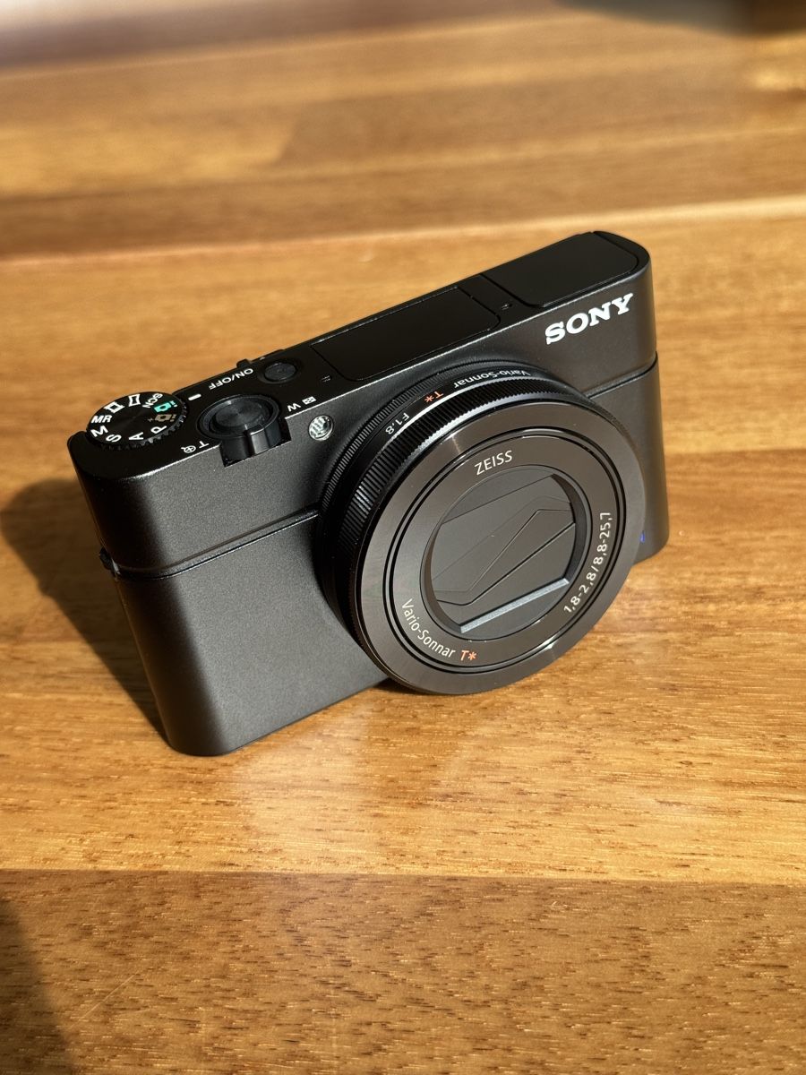 Sony Fotocamera: Sony RX100 III mit Sony Leder Hülle – Usato da Luzern venduto da Ex-Raudi 2