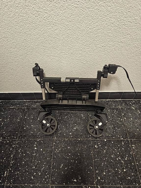 Accessori per carrozzine: Planche de conduite de poussette  – Usato da Neuchâtel venduto da mubinalolic 1