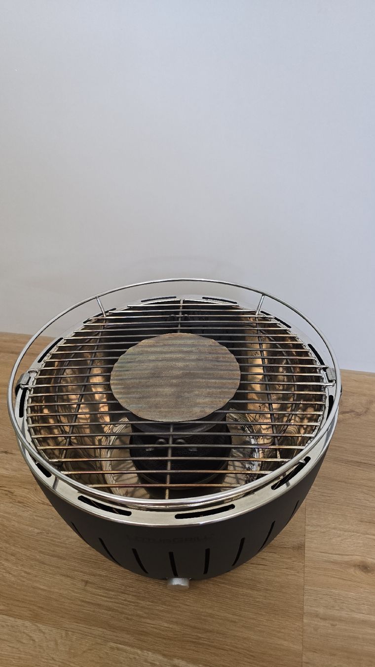 Grills: Lotus Grill mit Deckel und Platte – Gebraucht aus Kriens von Lucie_98 2