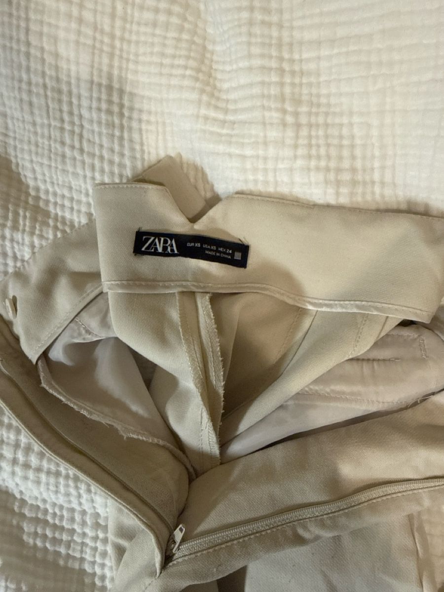 Zara Pantalons: Zara Stoffhose Gr.XS – Neuf (Voir description) à kollbrunn par veronic.h 1