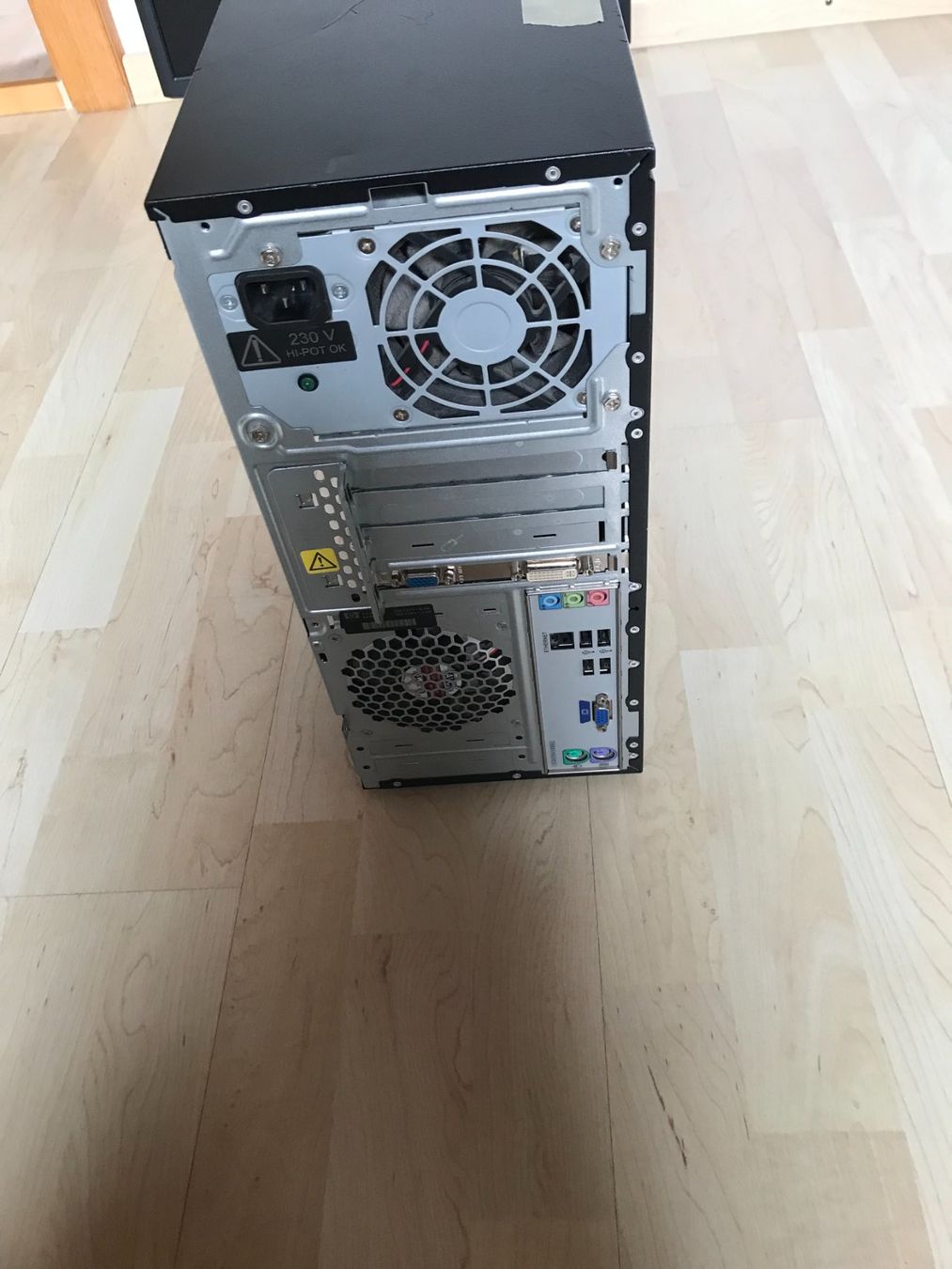 Hewlett Packard PC: Ordinateur de bureau HP Pavilion Intel Core 2 – Usato da Prez-vers-Noréaz venduto da bernard51 1