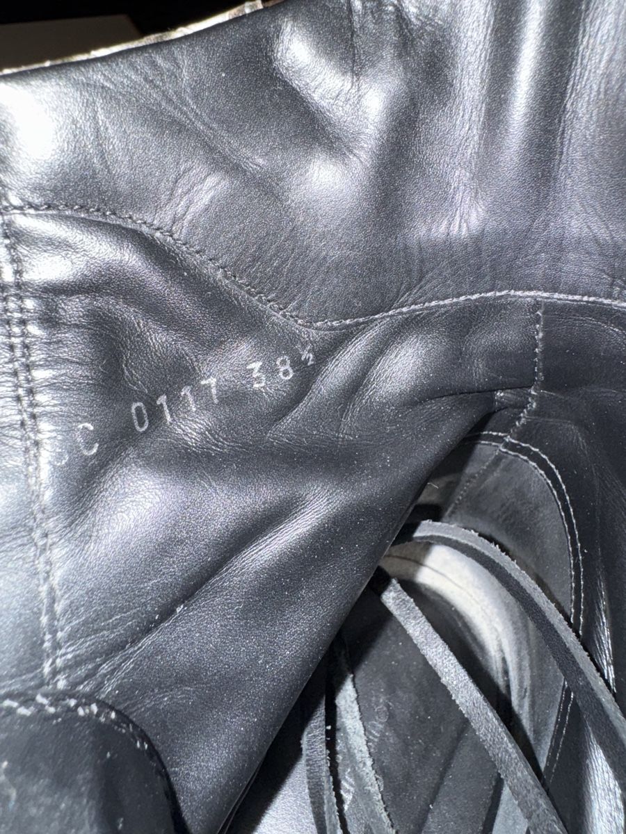 Louis Vuitton Scarpe da donna: Laureate Louis Vuitton boots – Usato da Root venduto da rzi_d87b 3