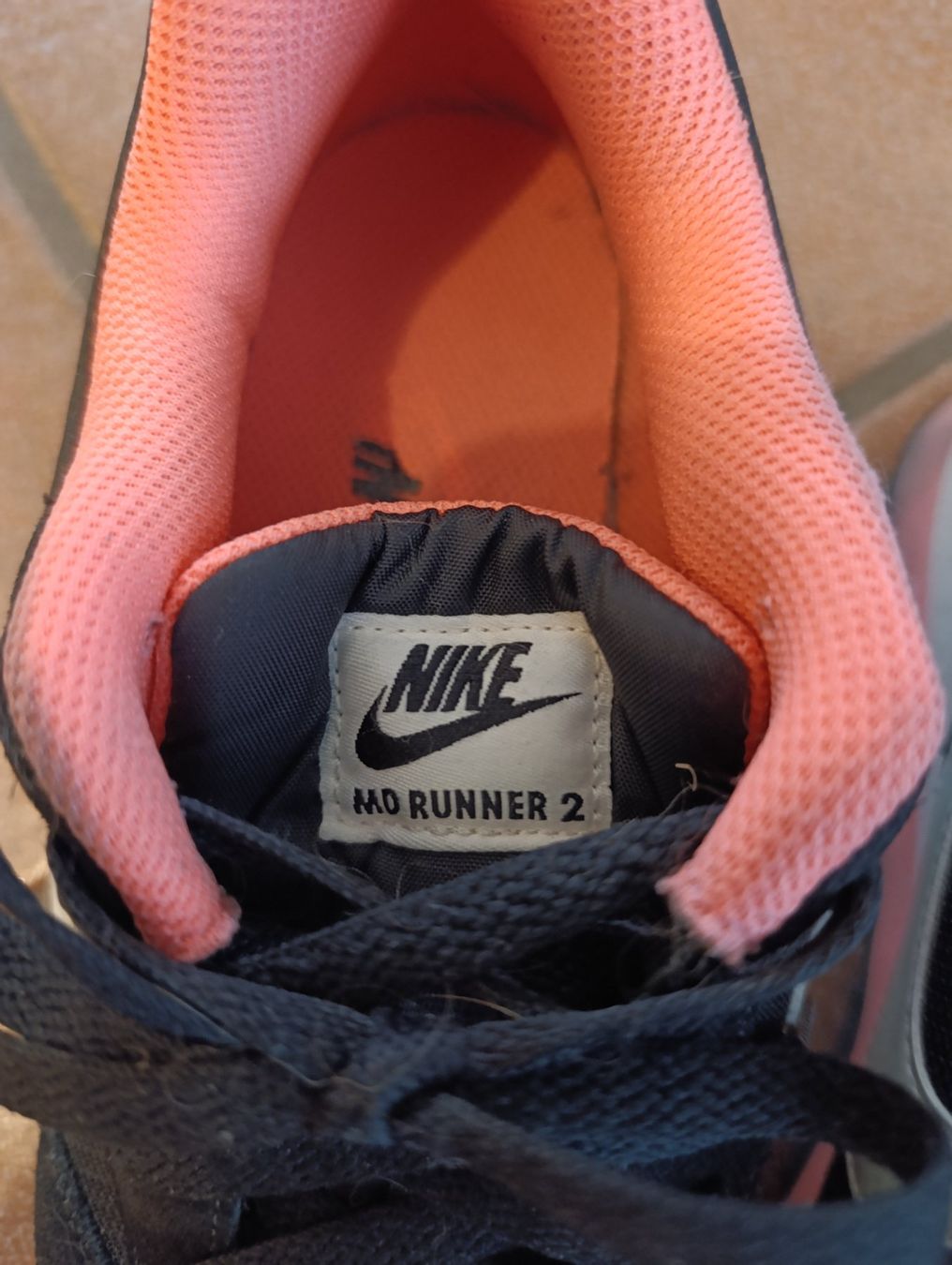 Nike Chaussures femmes: Nike Sneaker MD Runner 2, Grösse 40 – D'occasion à Silvaplana par Suomi3101 5