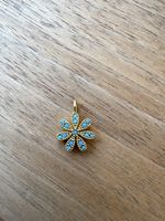 Anhänger Blume Goldoptik mit blauen Steinen klein