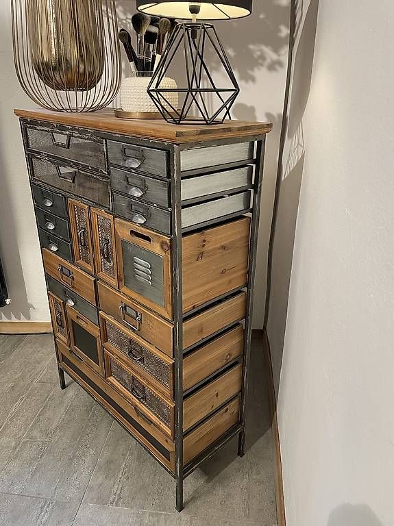 Cassettiere: Wunderschöner Schubladenkorpus im Industrial-Style – Usato da Hasle b. Burgdorf venduto da Corbu 2