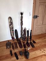 Afrikanische Masken und Figuren