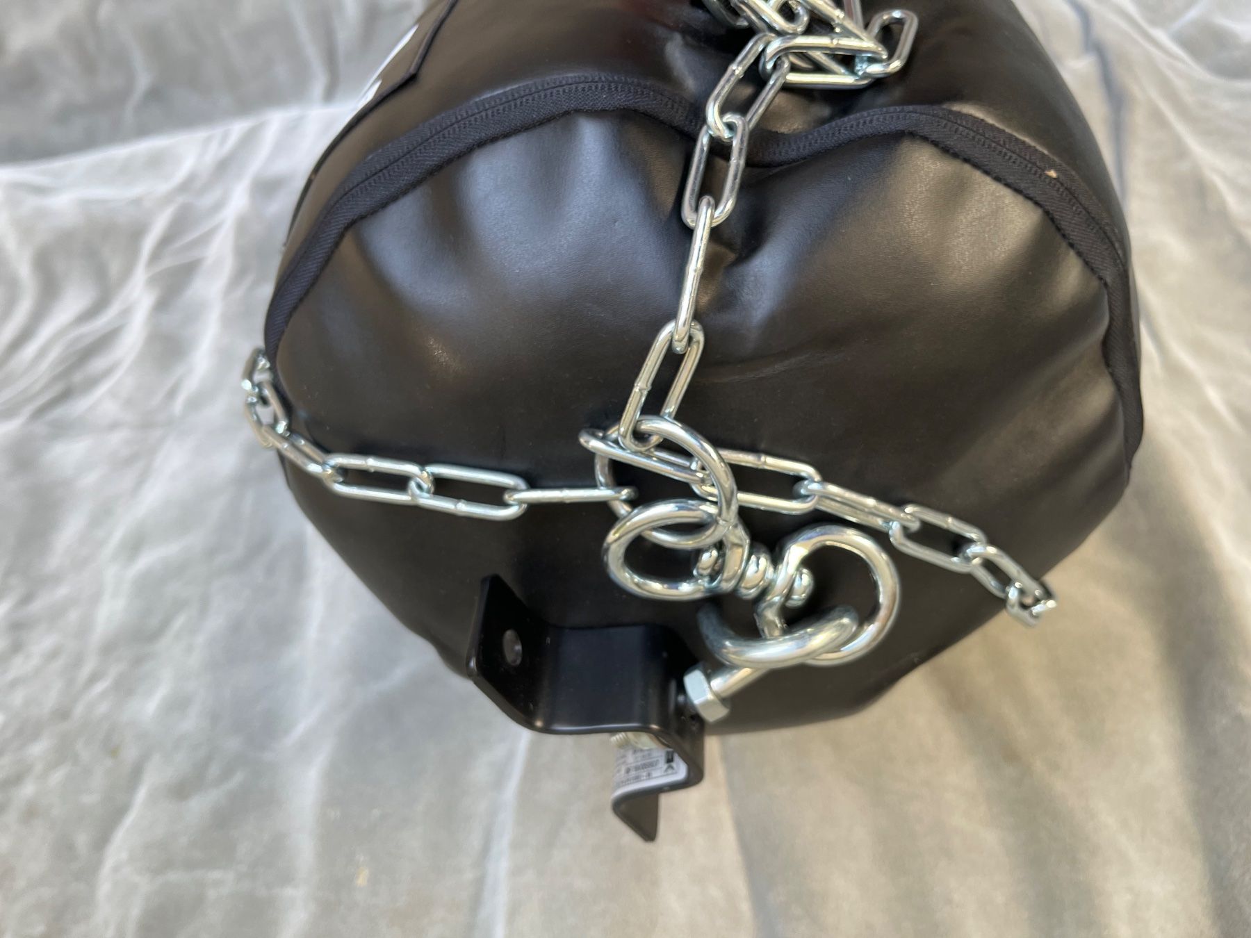 Decathlon Boxsäcke: Heavy Bag + Bracket – Gebraucht aus Lupsingen von deepwaterc 1