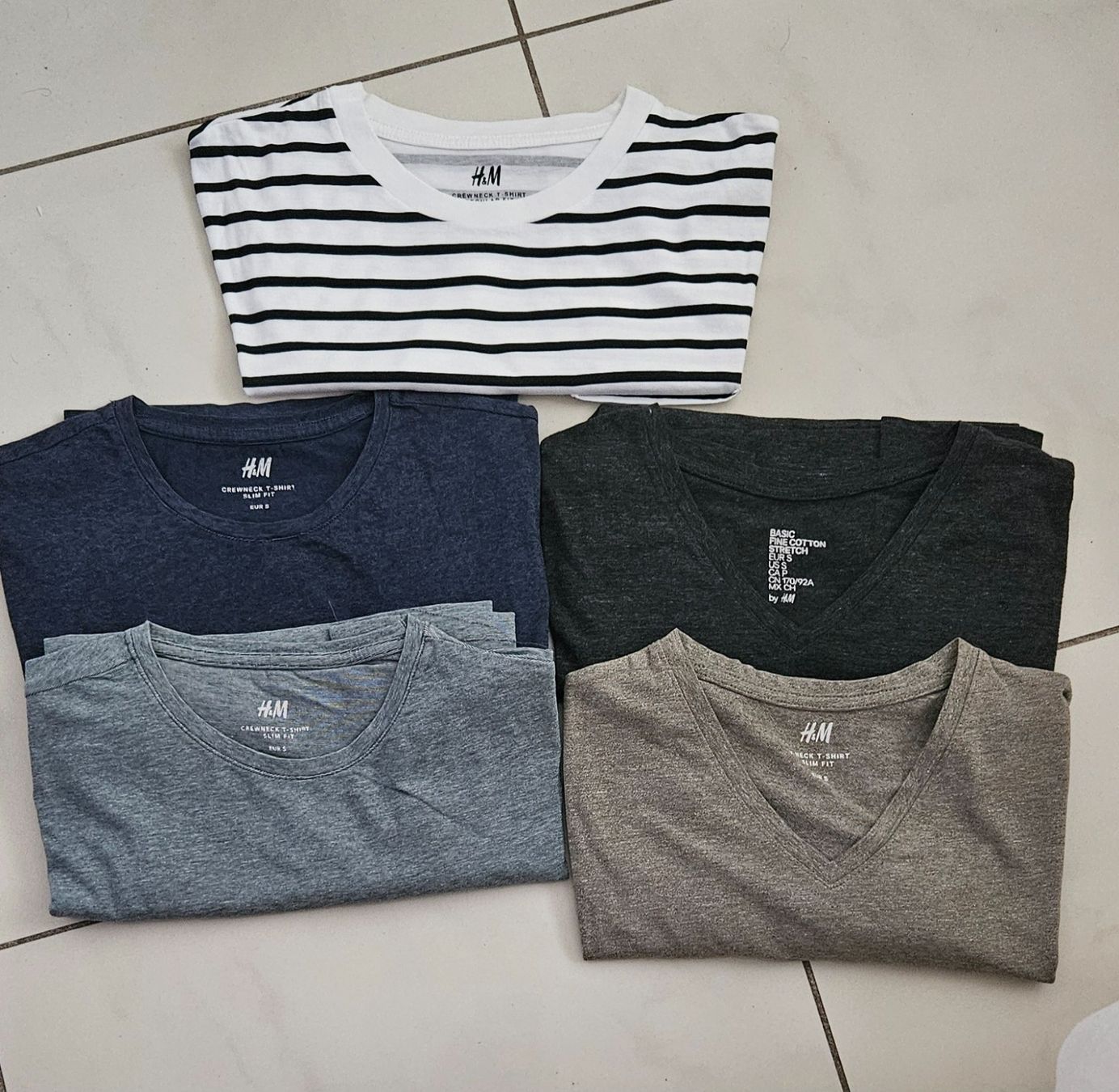 H&M Ensembles coordonnés: Tshirt 5 stk. – Neuf (Voir description) à Wohlen AG par france19m