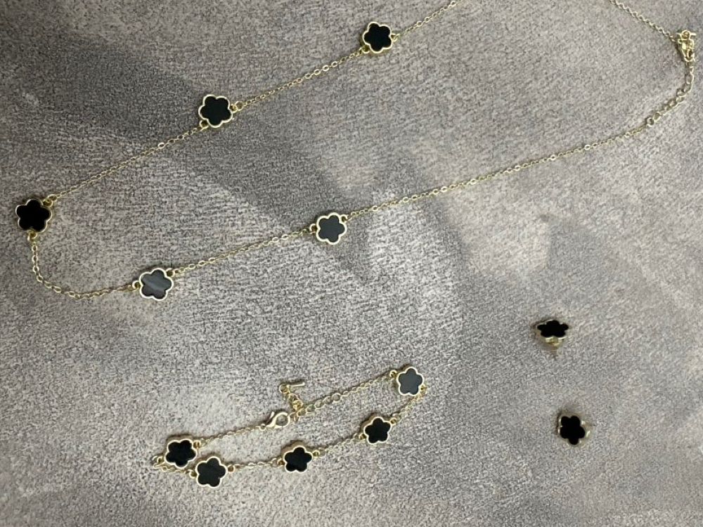 Autres bijoux: Schmuckset mit Kleeblatt-Motiv, mit Box – Neuf (Voir description) à Dietikon par vithya88 2