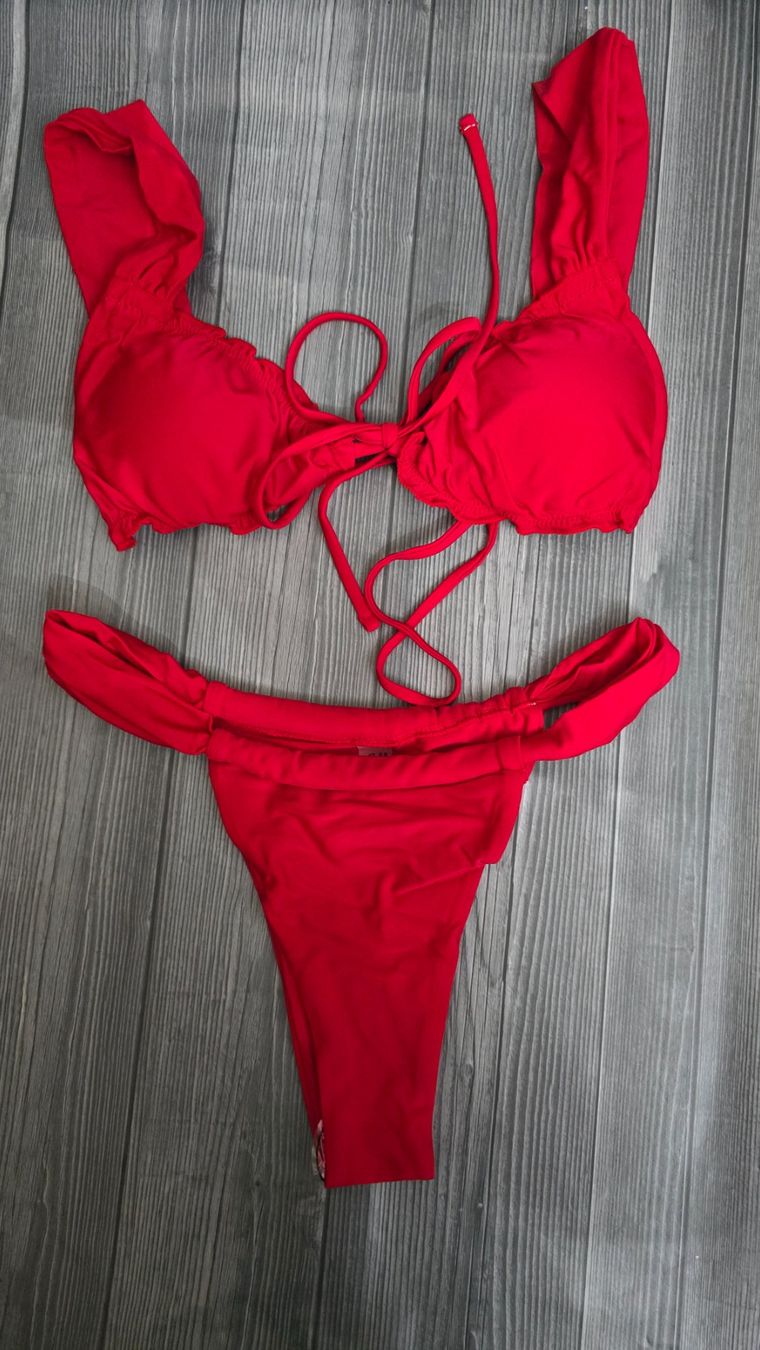 Costumi da bagno & Bikini: Red Ruched Bikini Set - M - Cheeky 👙 – Nuovo (secondo la descrizione) da Thalwil venduto da VitaMini