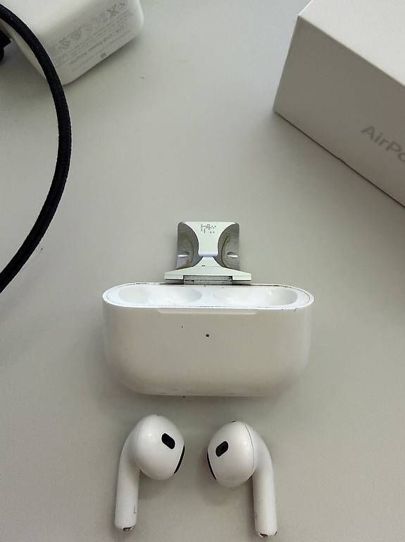 Apple Casques audio: Airpods Pro 2nd Generation – D'occasion à Riedikon par Shane_G 1