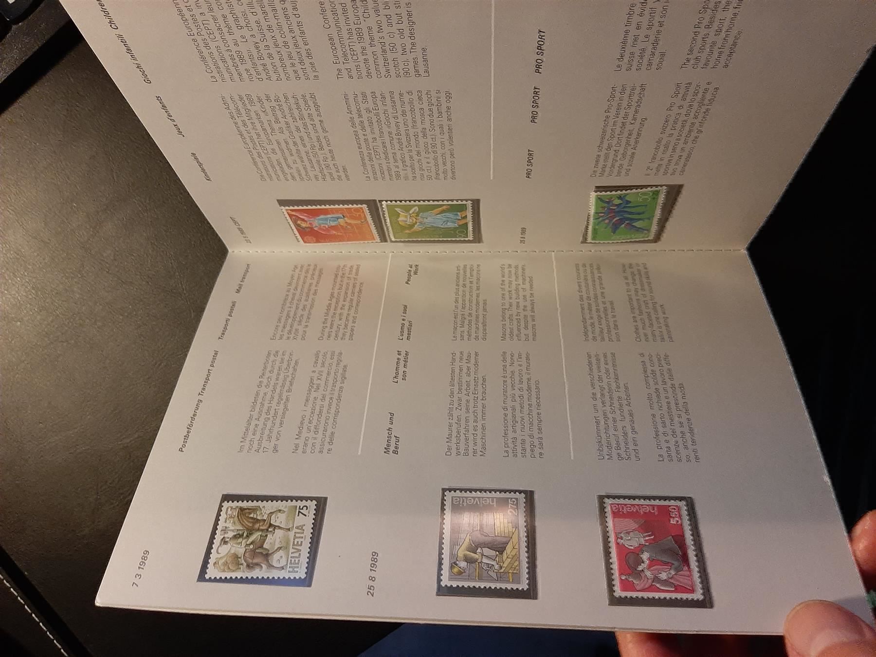 Tutti i francobolli: 1989 Jahressammlung Postfrisch – Nuovo e nell'imballaggio originale da Affoltern am Albis venduto da Andrezc 2