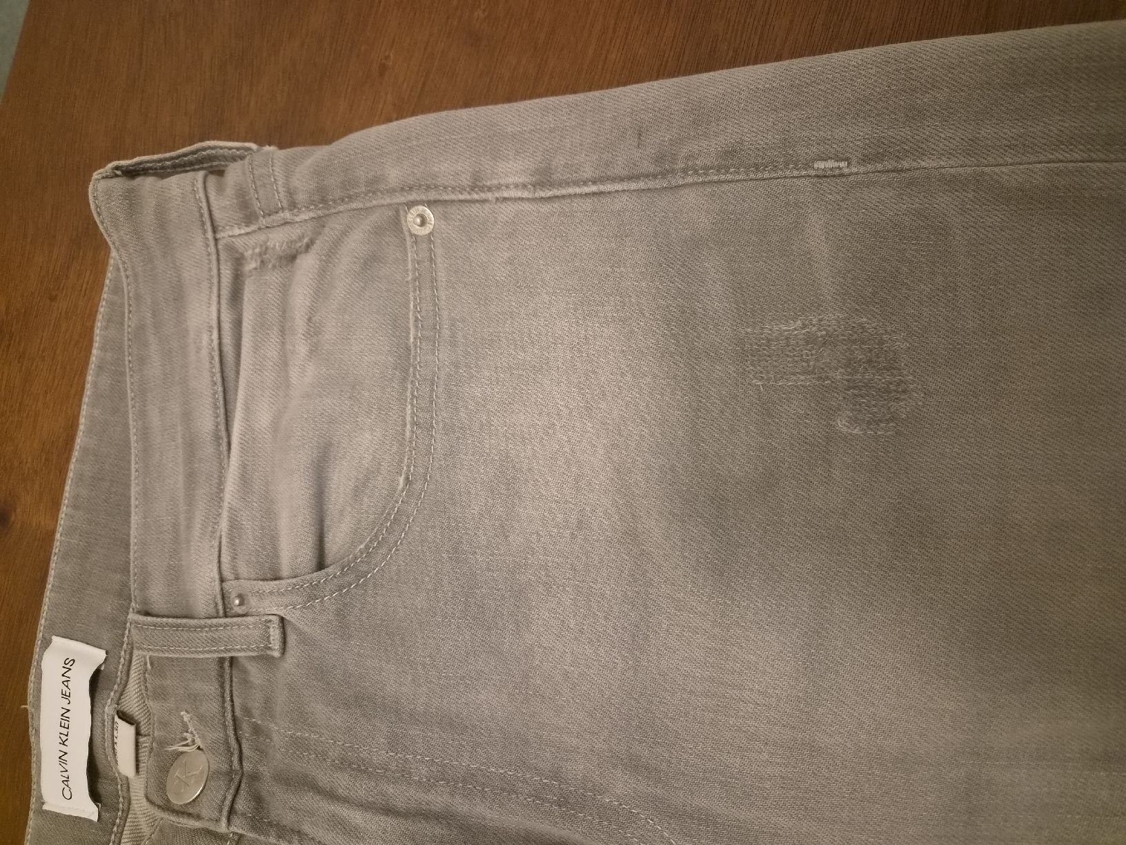 Calvin Klein Jeans: Calvin Klein Jeans Grau – Usato da Dübendorf venduto da jon_p8yl 3