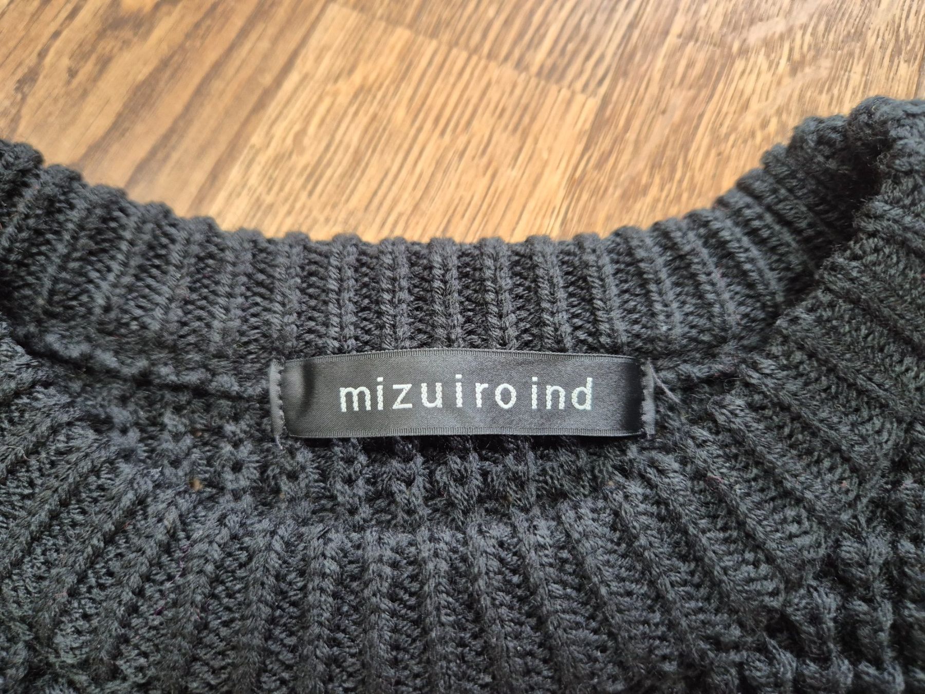 Gilet & Giacche senza maniche: Black knitted vest – Usato da Zürich venduto da monadiederich 2