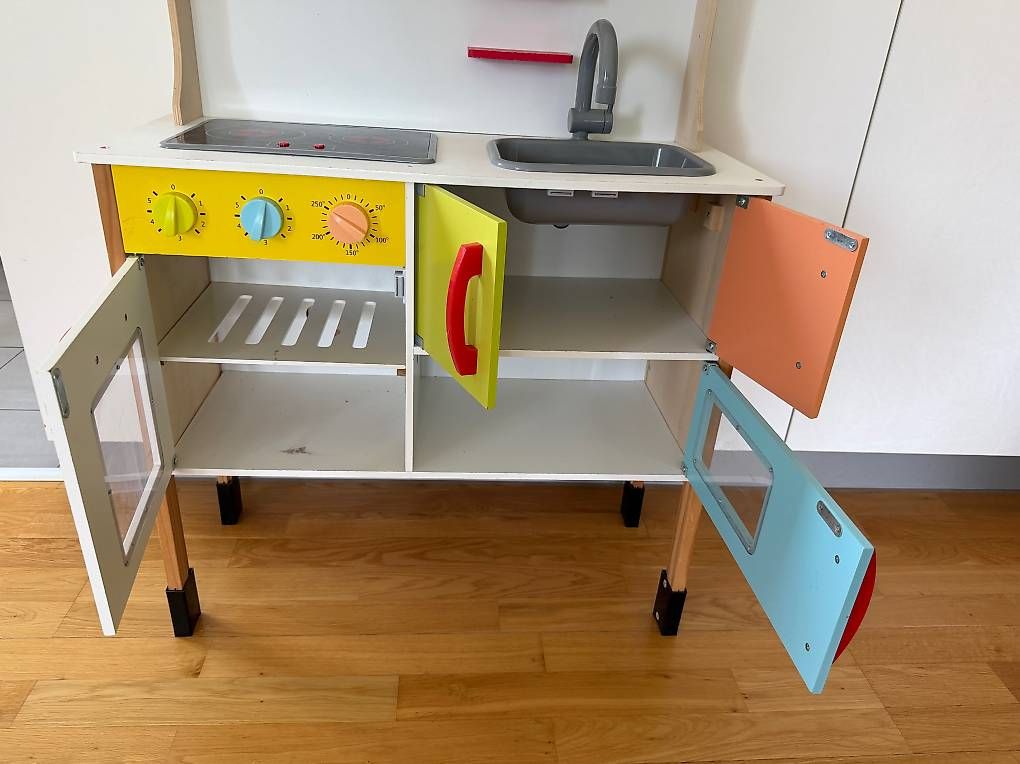 Spielzeuge: Kinder Küche  – Gebraucht aus Zürich von Oliveirinha_ 1