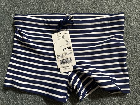 Badehose Kinder Gr 152 gestreift mit Etikett