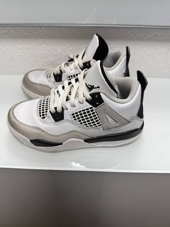 Scarpe per ragazzi: Jorden 4 Gr 30 – Usato da Riehen venduto da IvoC02